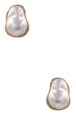 Metal Organic Pearl Post Earrings