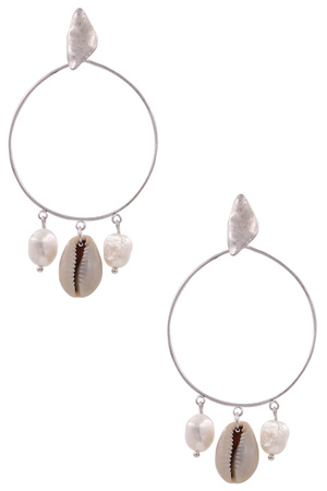 Metal Shell Pearl Charm Hoop Earrings